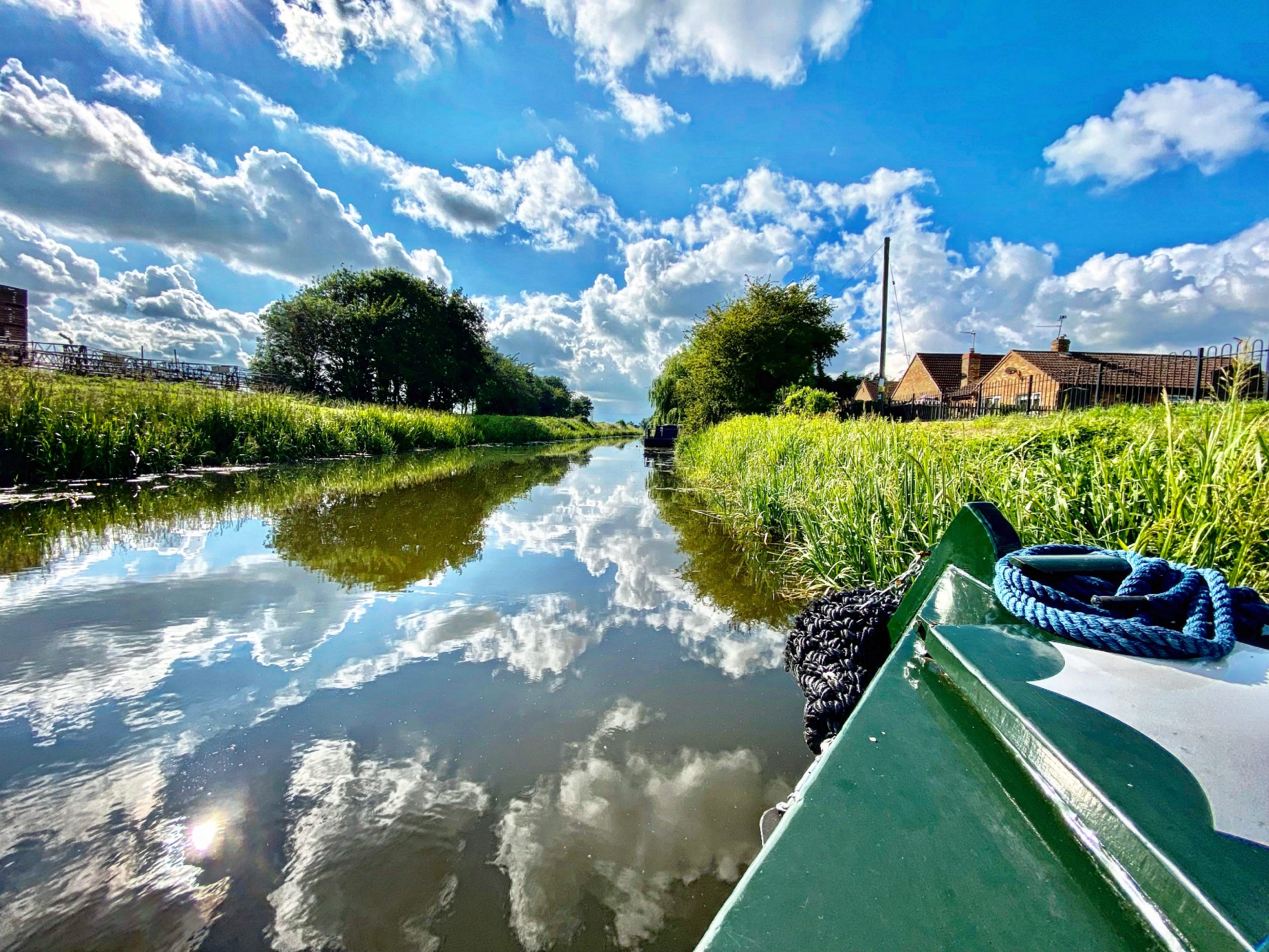 A Day in the Life: Experience the Serenity of Fox Narrowboats’ Routes