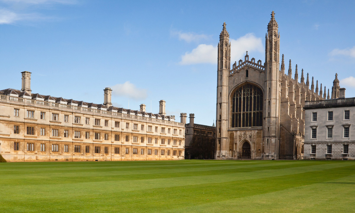 cambridge university boat holiday