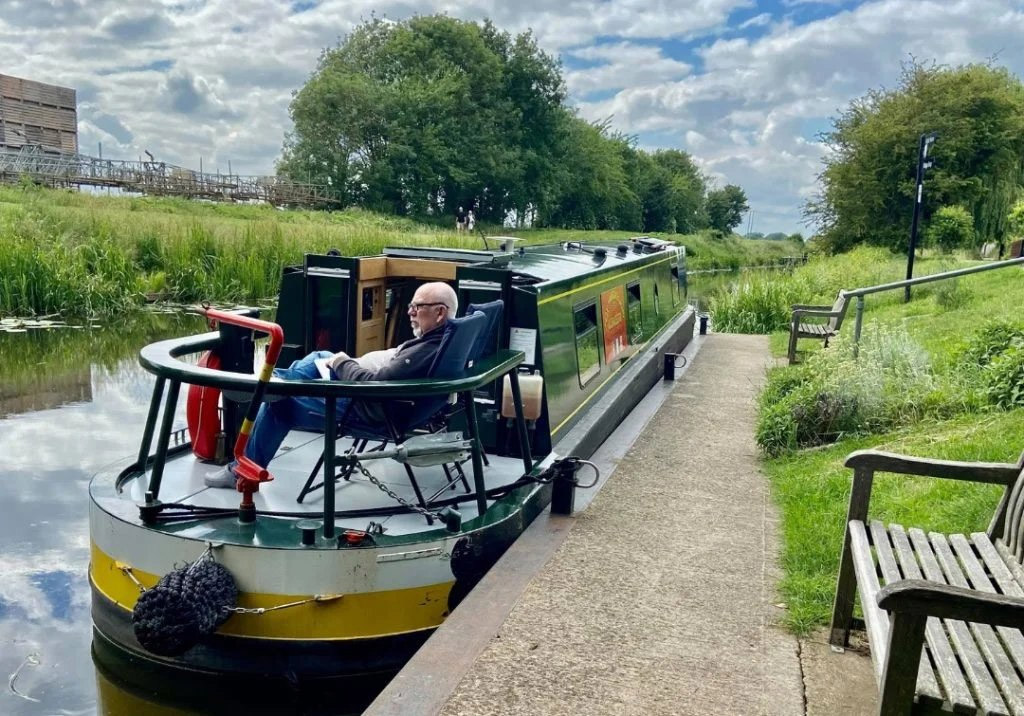 carefree narrowboat holiday