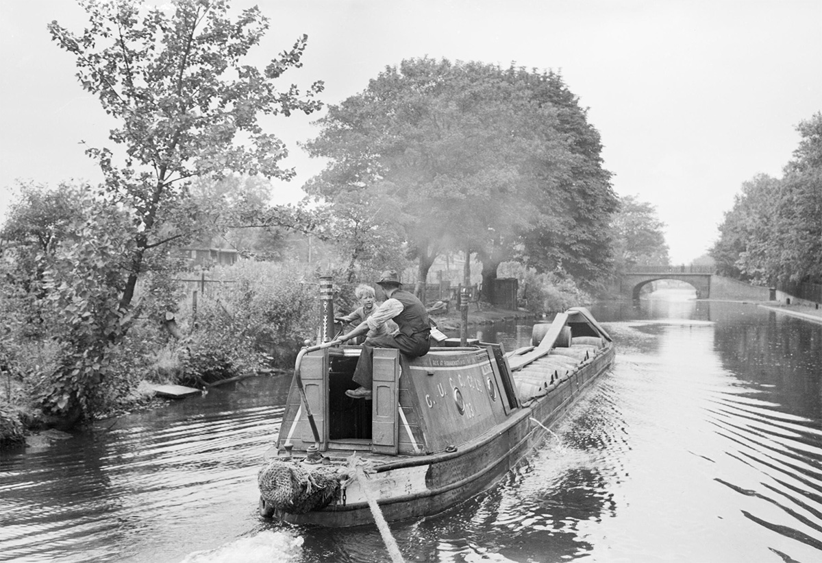 industrial revolution narrowboat 1944 regents canal